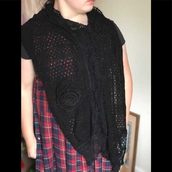 RIKKA Long Scarf Wrap Midnight Black Flower - Picture 2 of 7